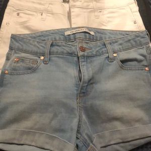 Cute denim shorts in three colors